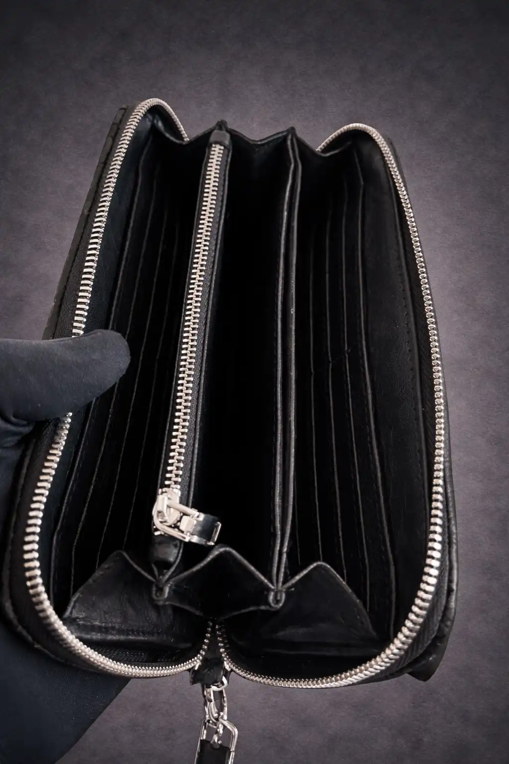 cheren-damski-portfeil-krokodil-3